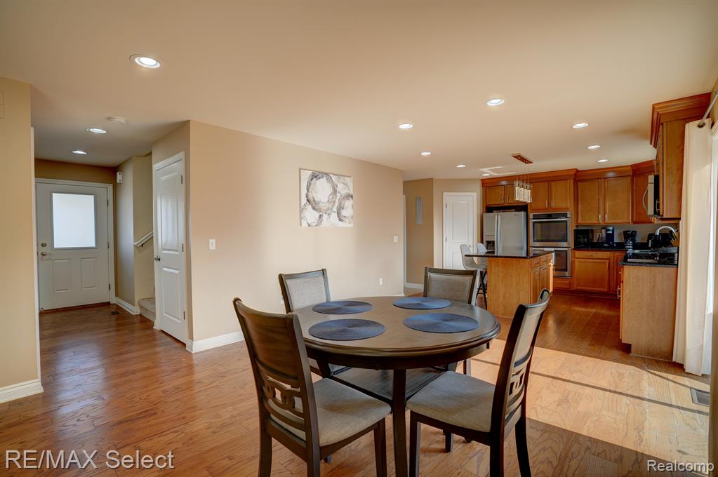 4062 OAK Street, Grand Blanc, MI 48439 — Photo 8