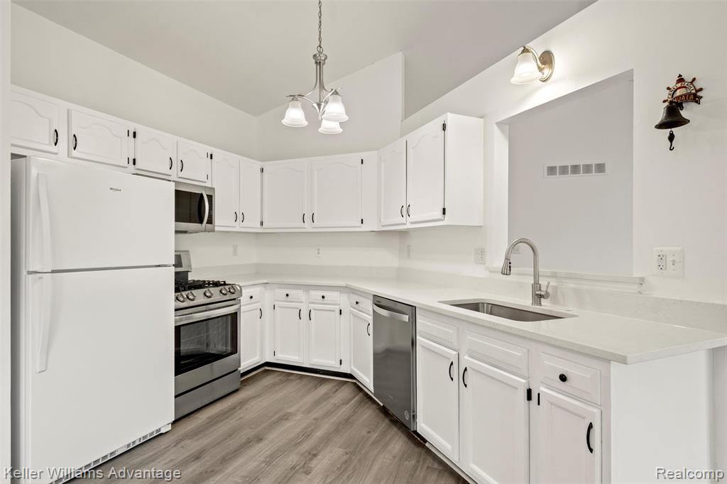 41215 Westfield Circle, Canton, MI 48188 — Photo 15