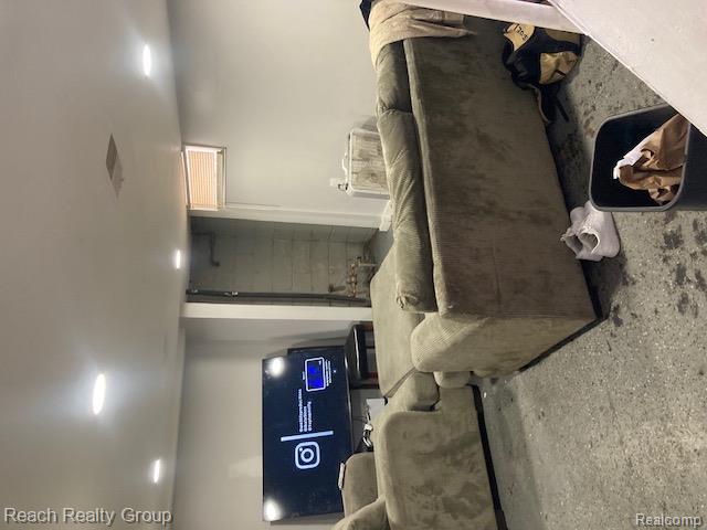 15826 BENTLER Street - Photo 4