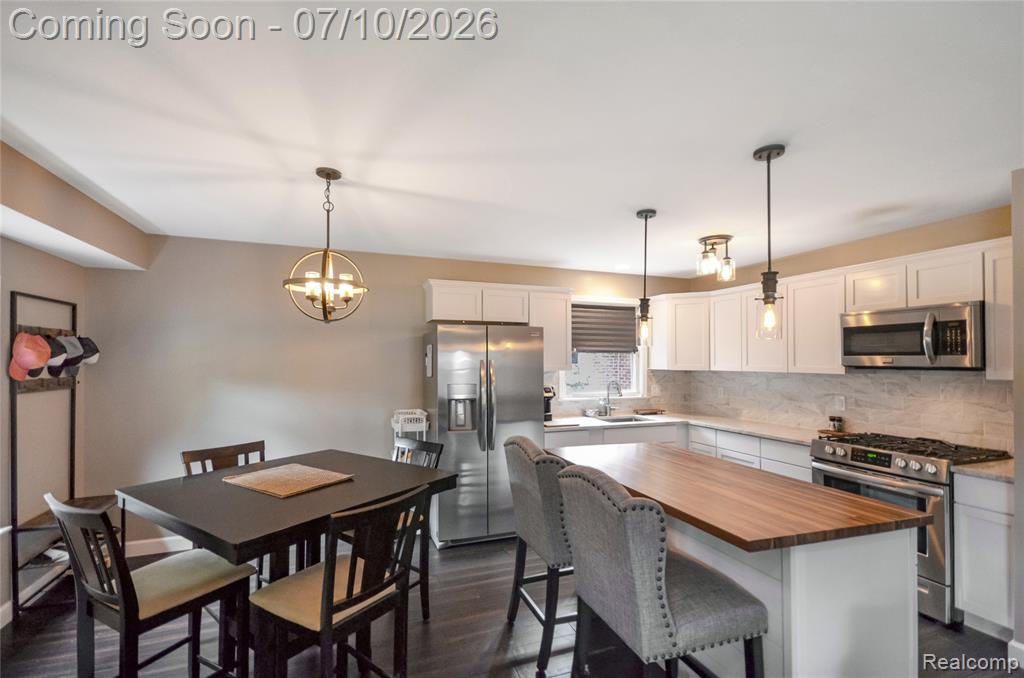 29067 Milton Avenue, Madison Heights, MI 48071 — Photo 7