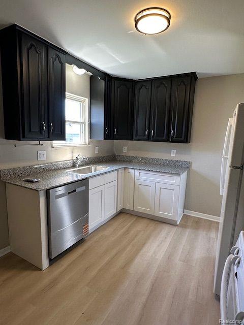 568 E ANNABELLE Avenue, Hazel Park, MI 48030 — Photo 7