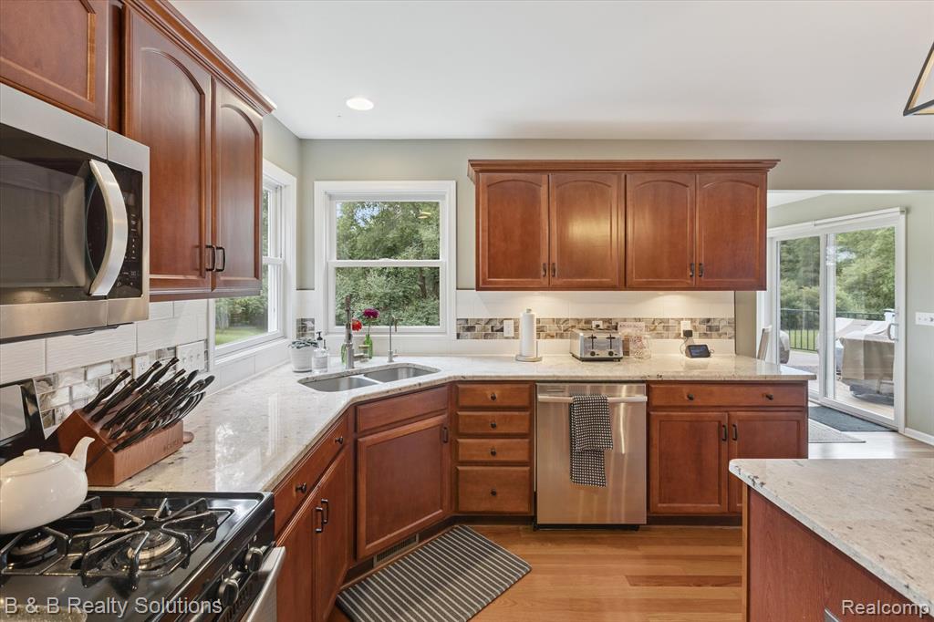 5782 Deer Meadow Trail, North Branch, MI 48461 — Photo 13
