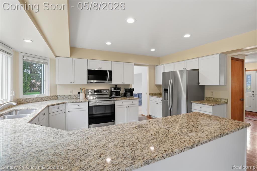 44775 Dunbarton Court, Novi, MI — Photo 17