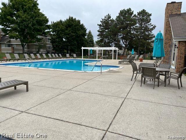 6621 Bellows Court, West Bloomfield, MI — Photo 6