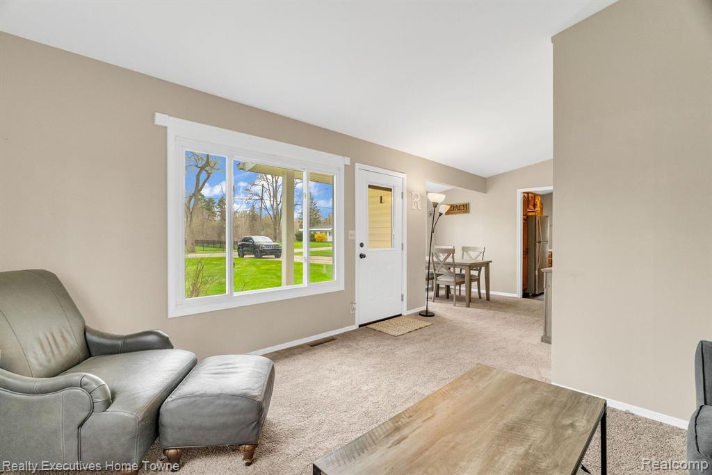533 RUST PARK Drive, Grand Blanc, MI 48439 — Photo 4