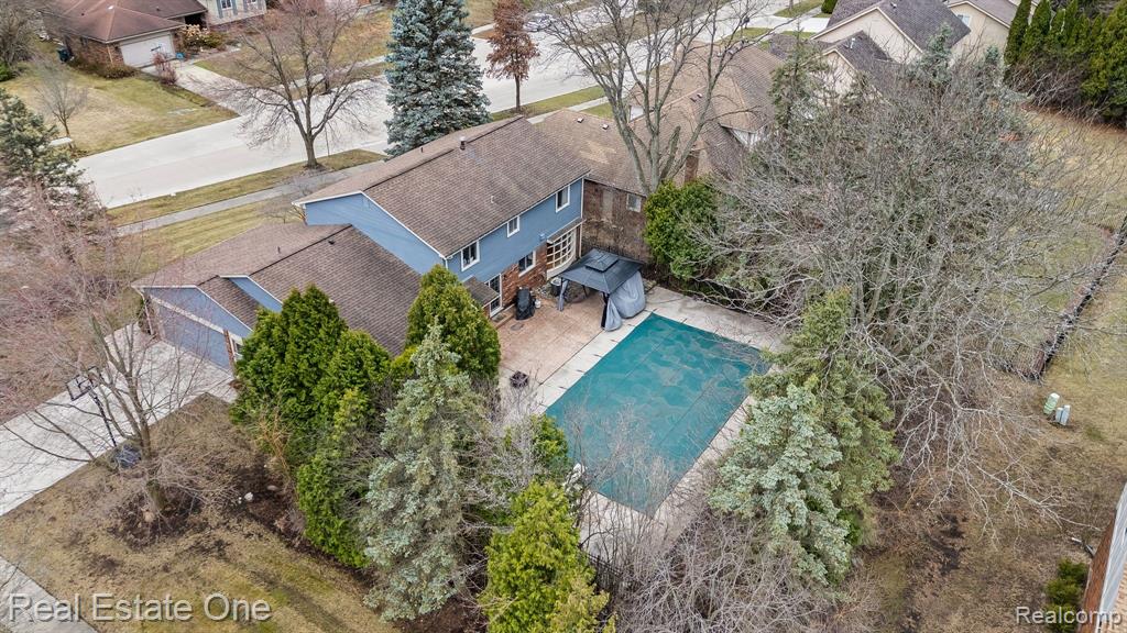 930 BRIDGE PARK Drive, Troy, MI 48098 — Photo 31