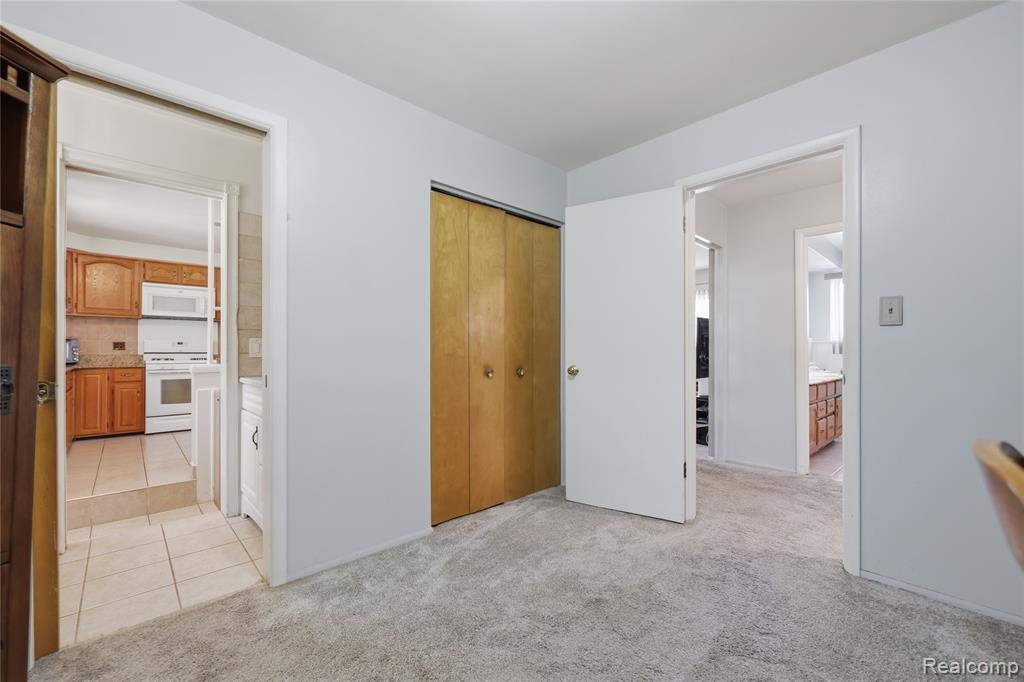 28832 Los Olas Drive, Warren, MI 48093 — Photo 12