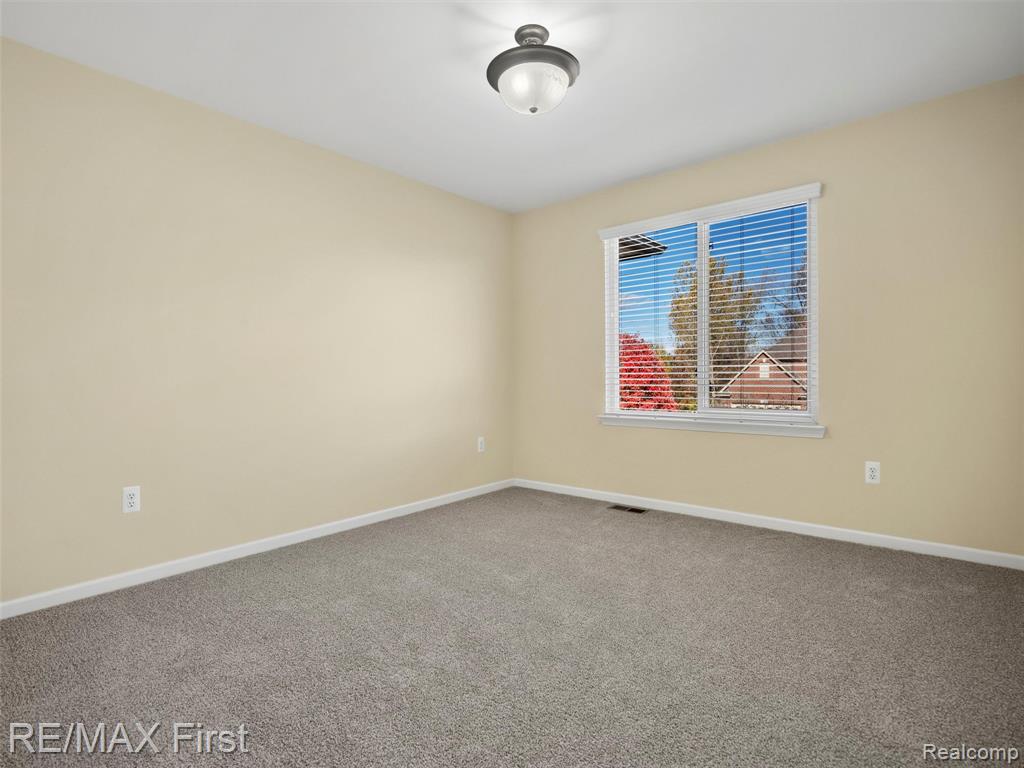 8564 Washington Woods Drive, Washington, MI — Photo 22