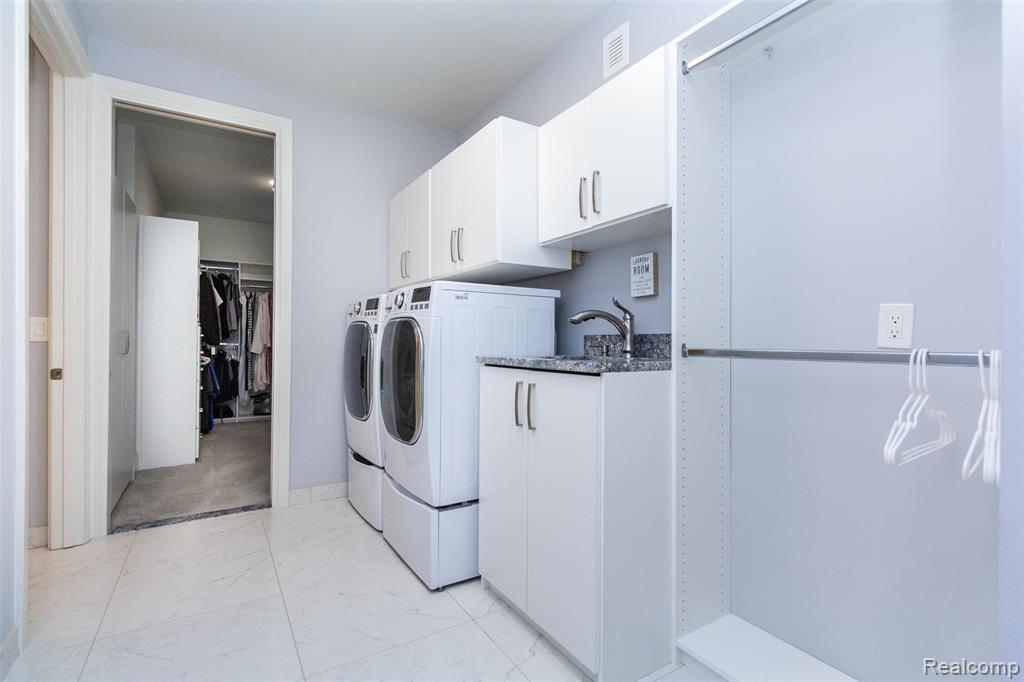 302 Tanview Drive, Oxford, MI, 48371