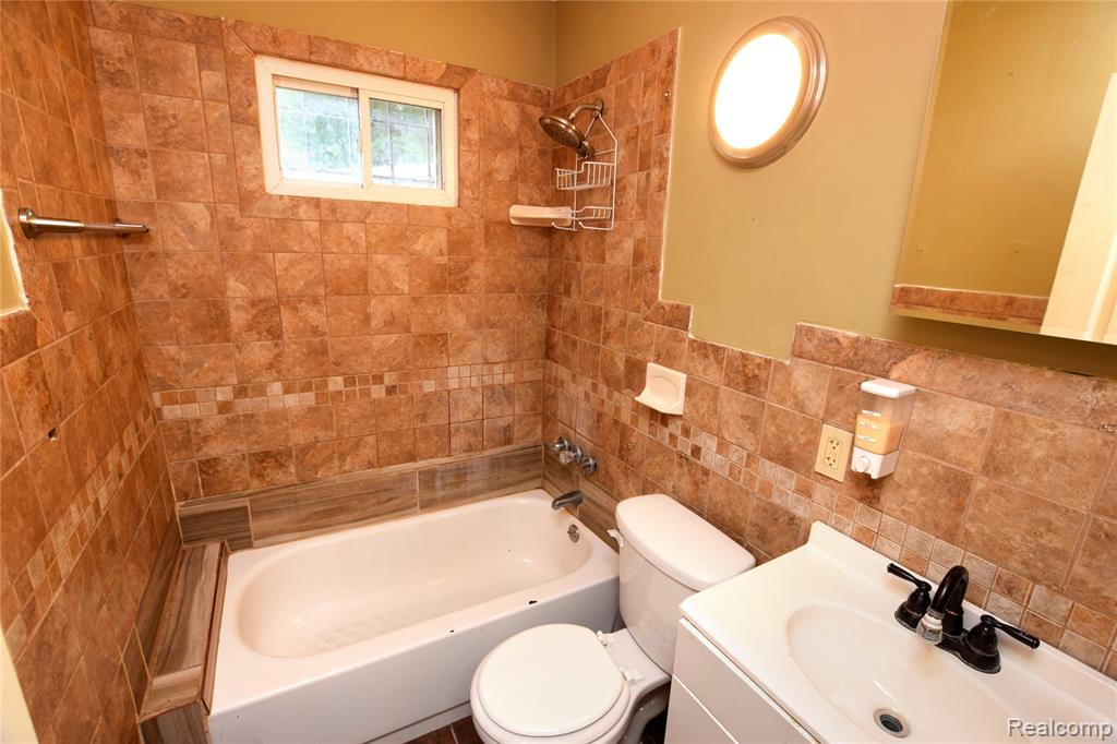 609 W Marengo Avenue, Flint, MI 48505 — Photo 5