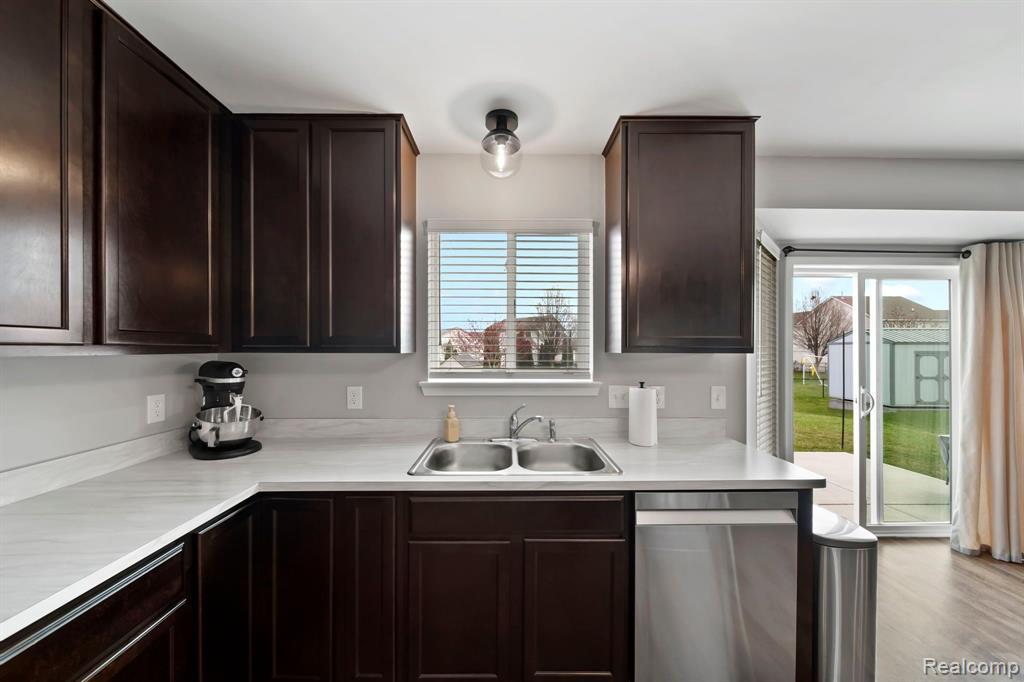 9166 BIRCH POINTE Drive, Newport, MI 48166 — Photo 19