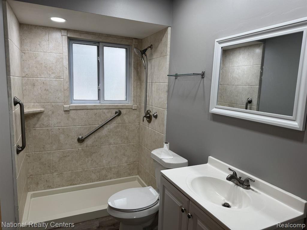6207 BERWYN Street, Dearborn Heights, MI 48127 — Photo 8
