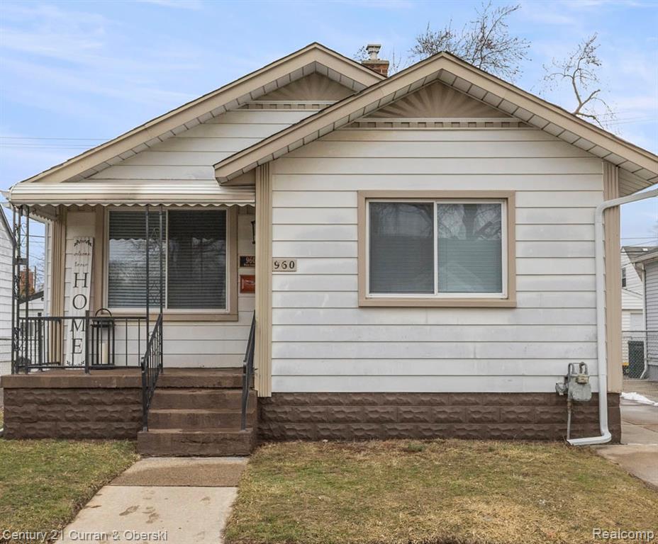 960 White Avenue, Lincoln Park, MI 48146 — front exterior