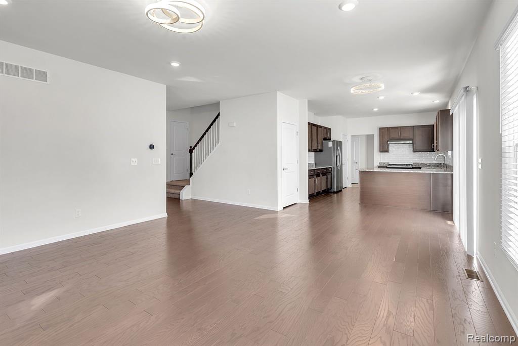 2019 WILTSHIRE Drive, Superior, MI 48198 — Photo 8