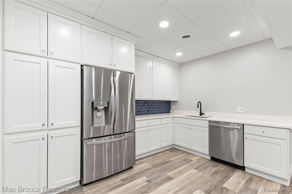 4211 Kent Road, Royal Oak, MI 48073 — Photo 22