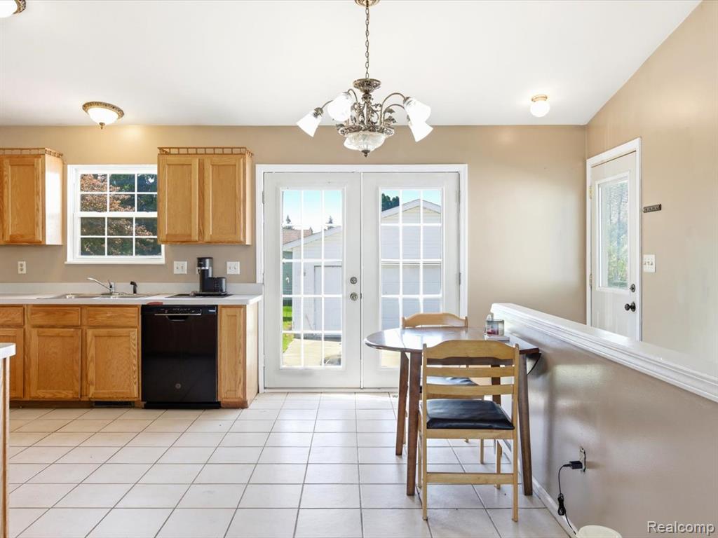 685 Heather Lane, Marysville, MI 48040 — Photo 12