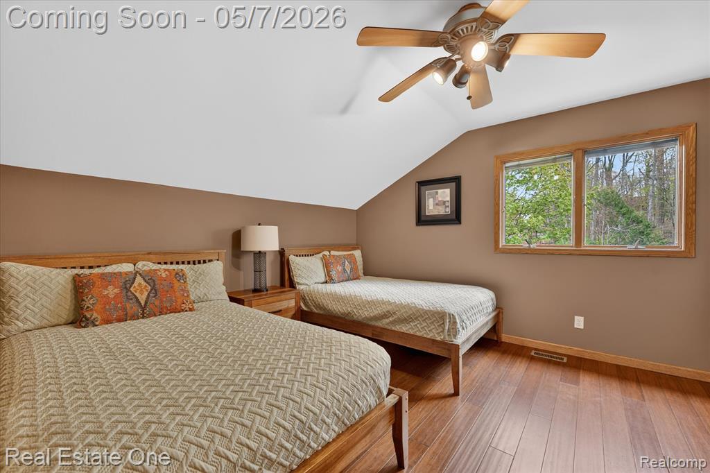 38967 Holsworth Court, Farmington, MI 48331 — Photo 40