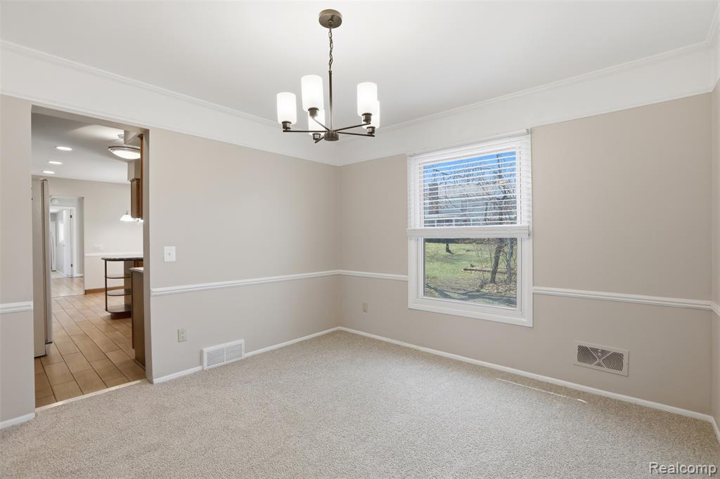 5972 Barnstable Court, West Bloomfield, MI — Photo 12