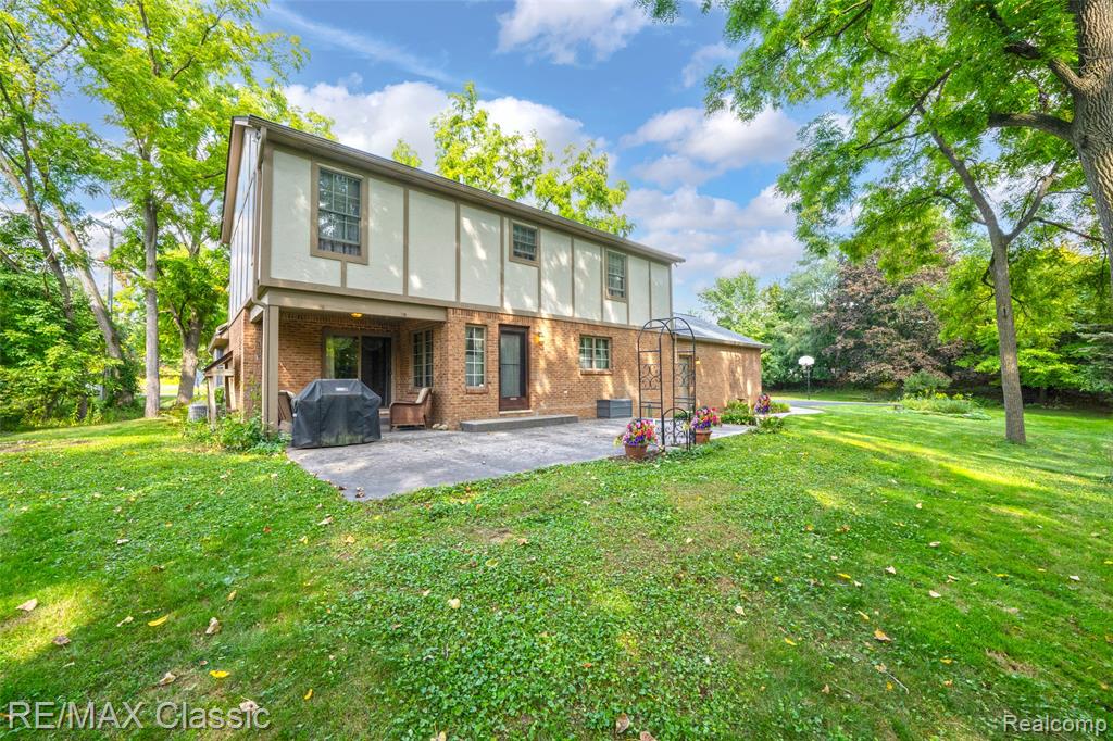 43421 Cottisford Street, Novi, MI 48167 — Photo 12