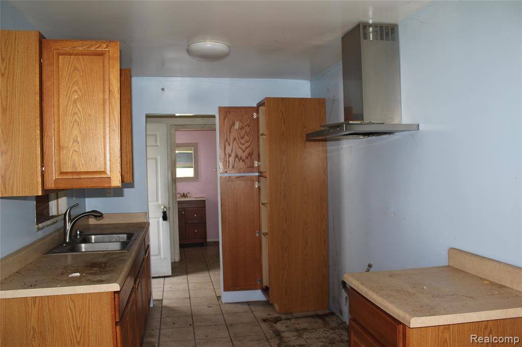 5610 Noll Street, Sterling Heights, MI 48310 — Photo 12