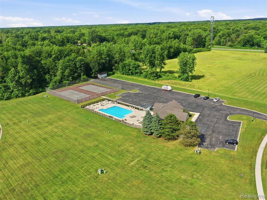 23621 Crescent Ridge Drive, New Boston, MI 48164 — Photo 45