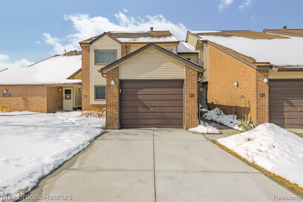 6689 W Ridgefield Circle, West Bloomfield, MI — Photo 32