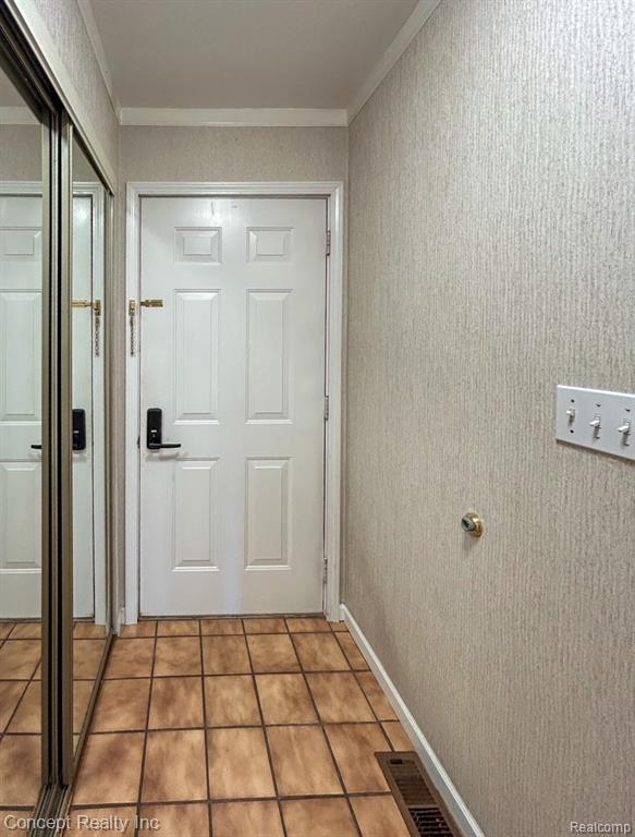 9679 Blauvelt Drive, Grosse Ile, MI 48138 — Photo 4
