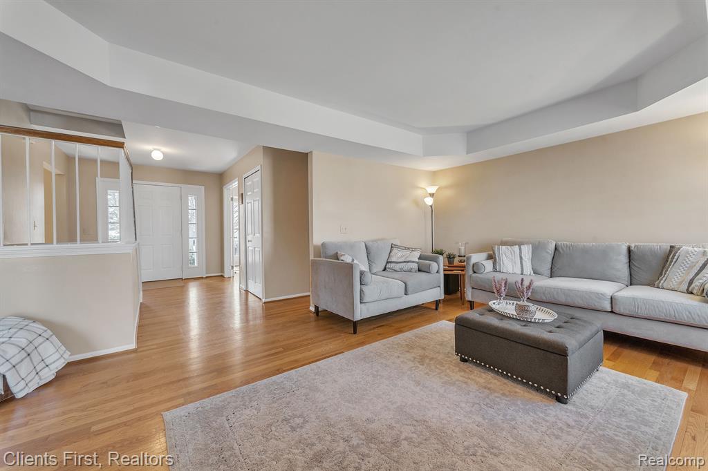 46408 DOUBLETREE Road, Canton, MI 48187 — Photo 11