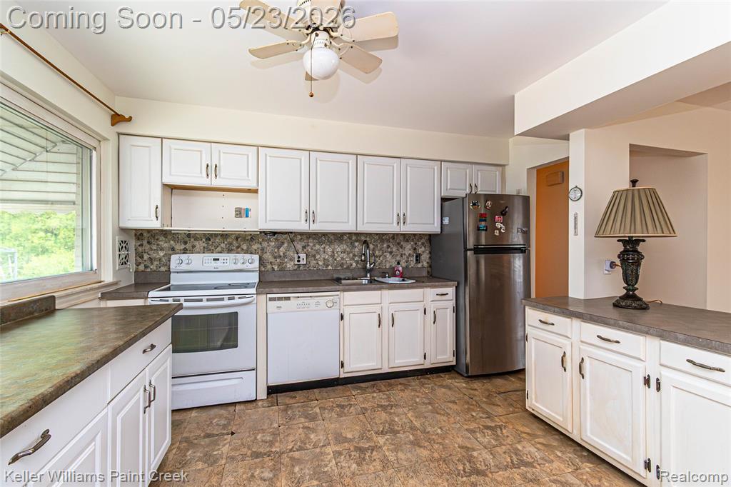 31395 Lyons Circle W, Warren, MI 48092 — Photo 24