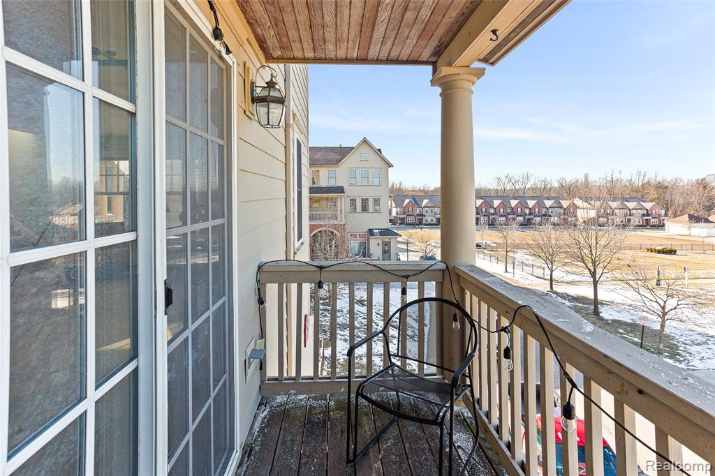 208 Amys Walk, Auburn Hills, MI 48326 — Photo 31