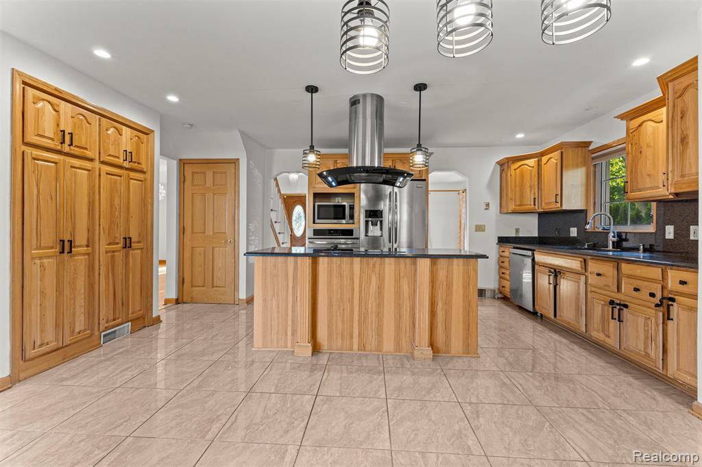 411 S Lafayette Street, Dearborn, MI 48124 — Photo 14