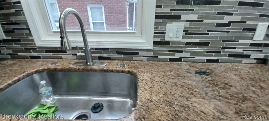 5911 Radnor Street, Detroit, MI 48224 — Photo 9