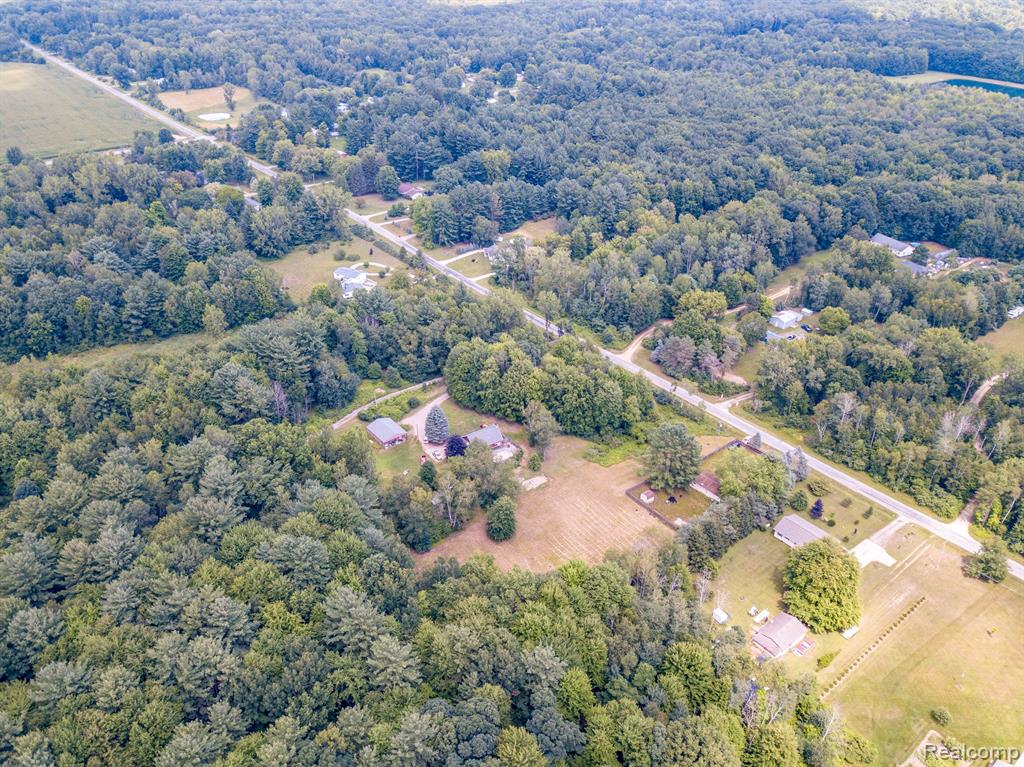 13310 BUECHE Road, Montrose, MI 48457 — Photo 35