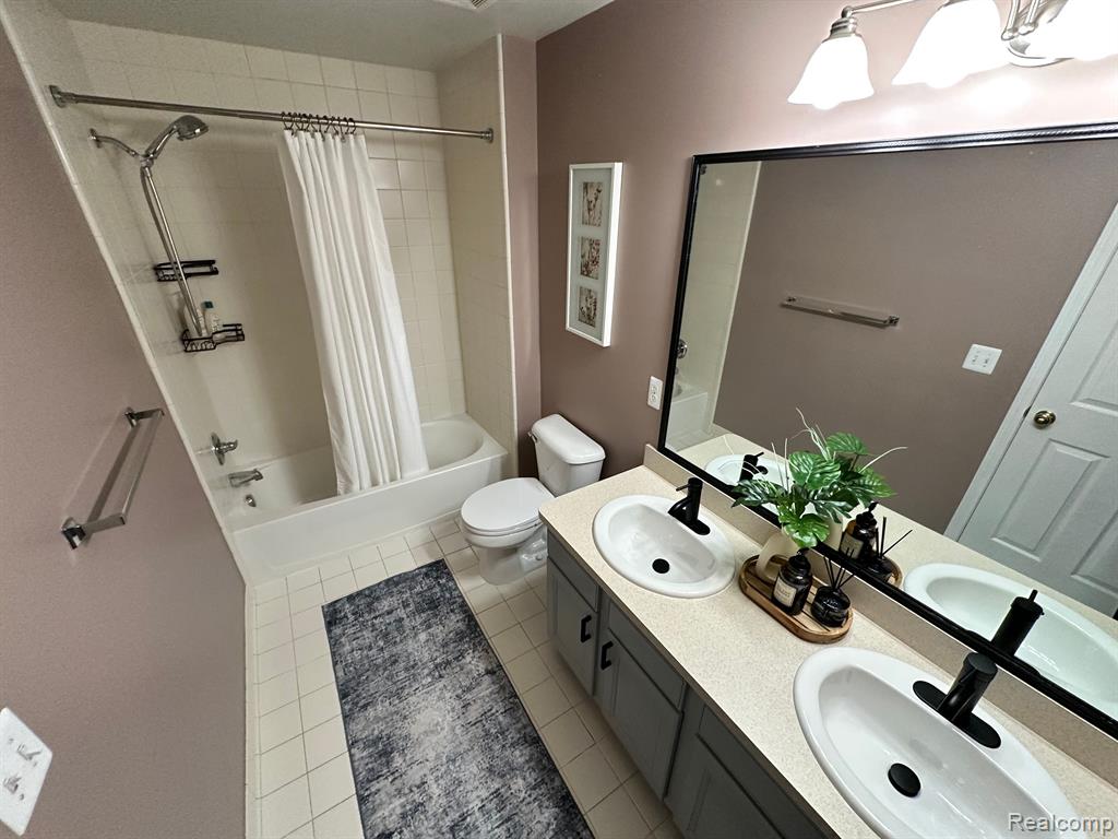 16983 COURVILLE Drive, Northville, MI 48168 — Photo 48