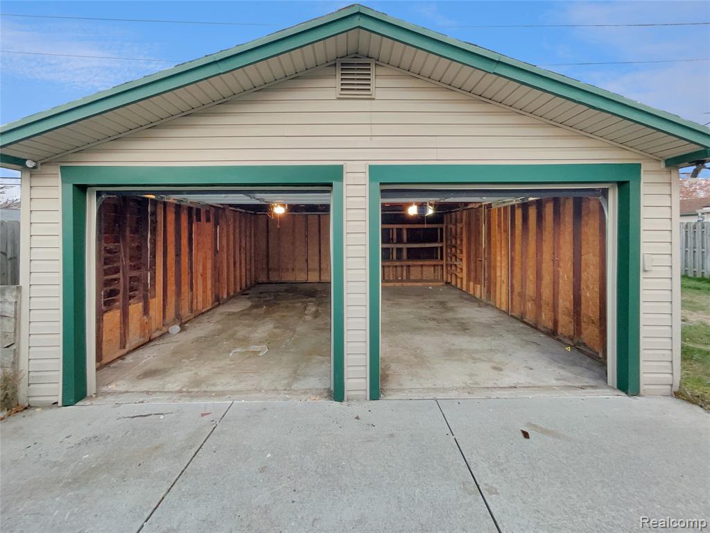18031 Hamann Street, Riverview, MI 48193 — Photo 14