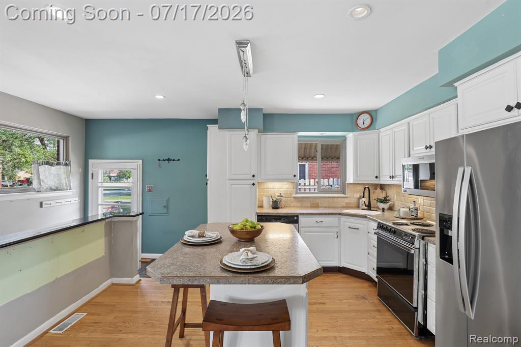 8325 N Hubbard Street, Westland, MI — Photo 10