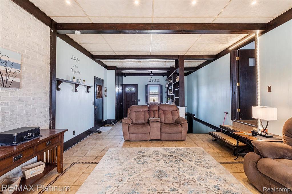 17801 CORUNNA Road, Chesaning, MI 48616 — Photo 10