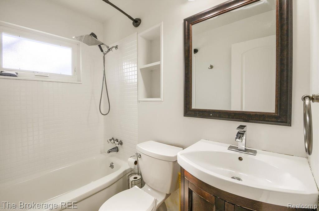 4912 SUNDALE Drive, Clarkston, MI — Photo 28