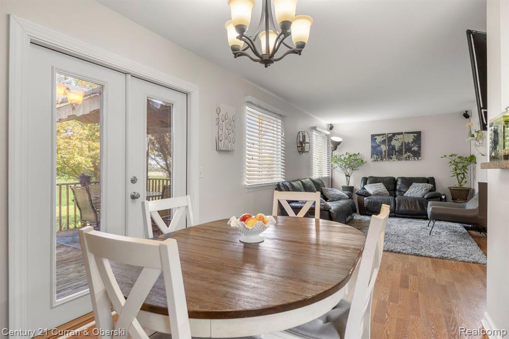 8611 BARRINGTON Drive, Ypsilanti, MI 48198 — Photo 15