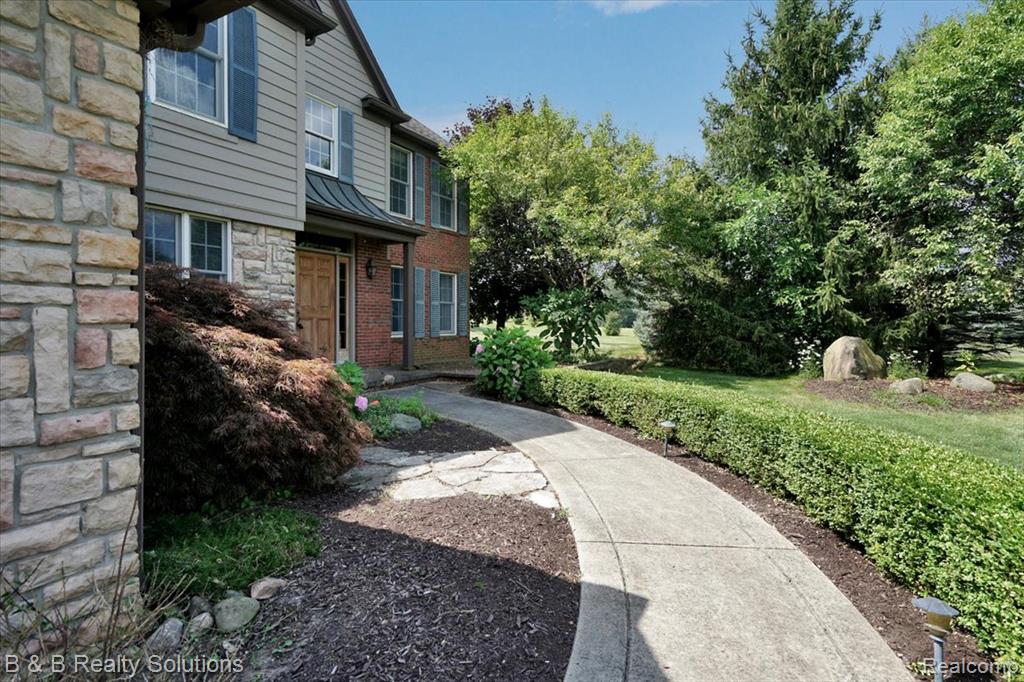 111 Amy Lynn Court, Metamora, MI 48455 — Photo 7