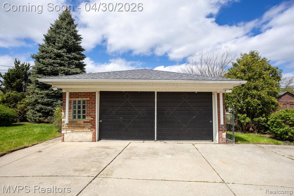 16133 Bell Avenue, Eastpointe, MI 48021 — Photo 18