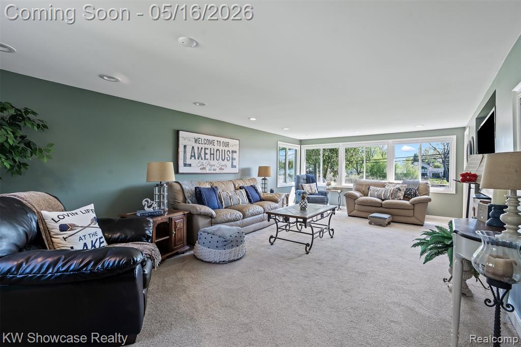 4693 Forest Avenue, Waterford, MI 48328 — Photo 24