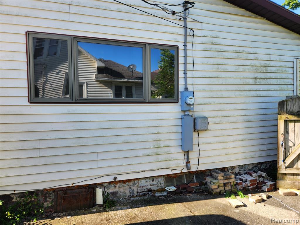 315 MCOMBER Street, Dowagiac, MI 49047 — Photo 34