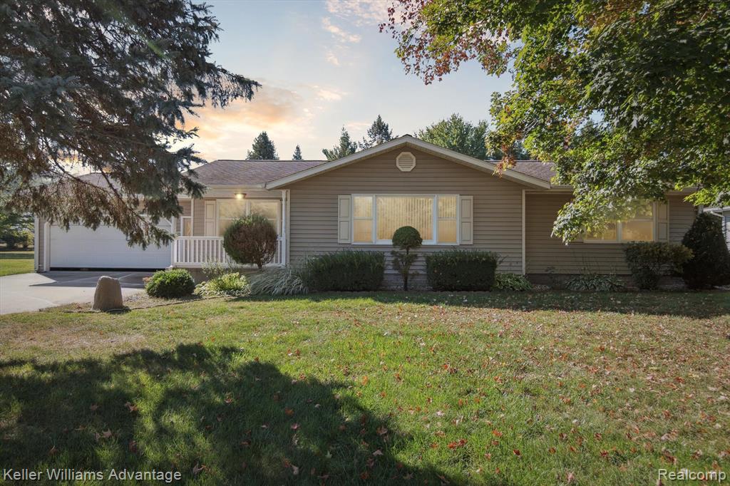 245 Lyn Brook Drive, Coldwater, MI 49036 — front exterior