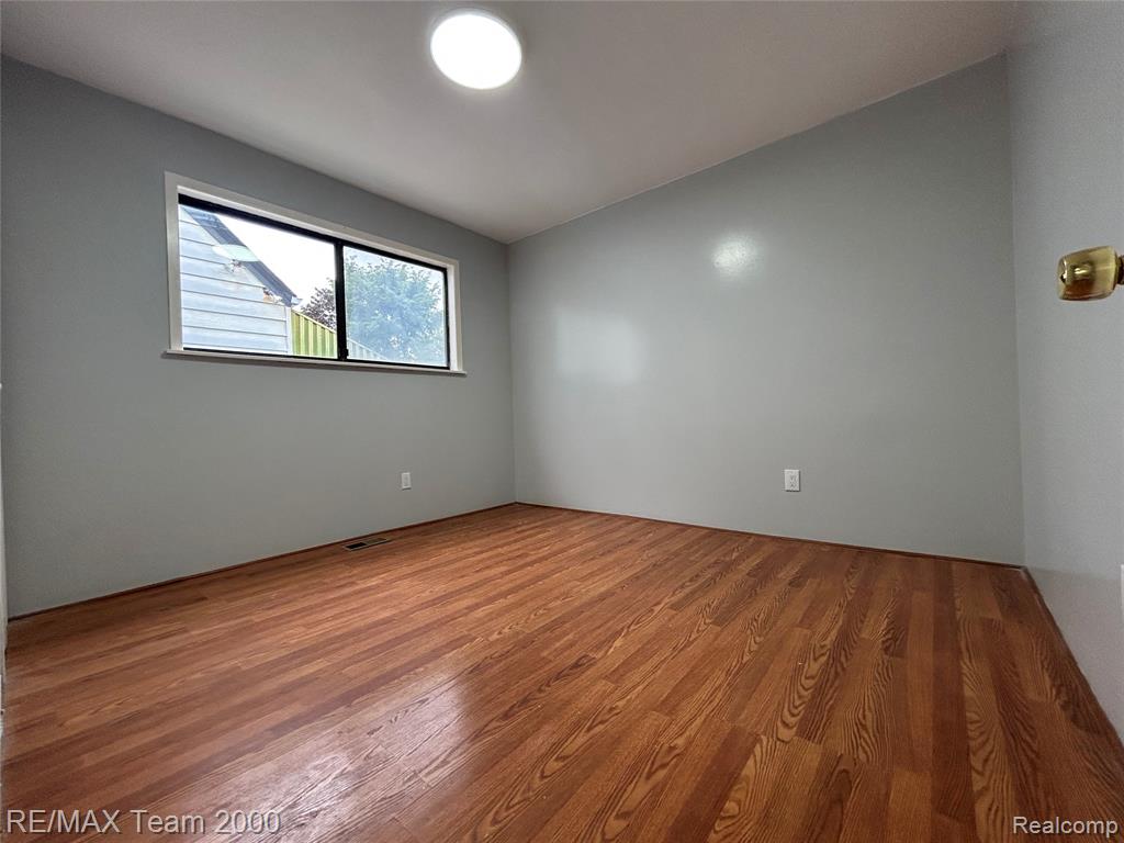 6390 Archdale Street, Detroit, MI 48228 — Photo 19