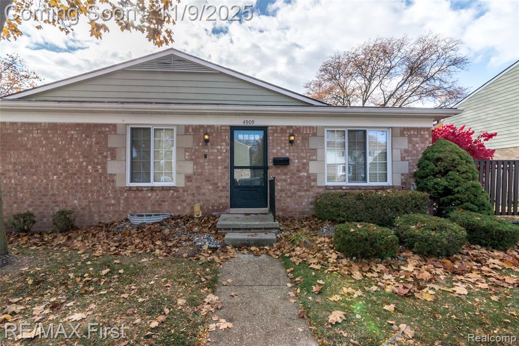 4909 Coventry Street, 287, Royal Oak, MI 48073 — Photo 2