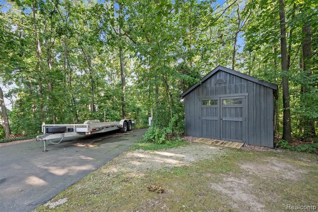 5484 Waldon Road, Clarkston, MI 48348 — Photo 57