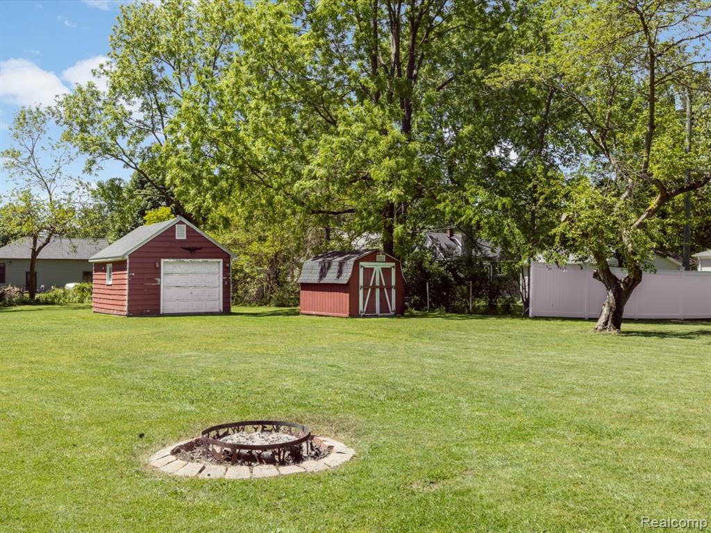 832 N 9th Street, St. Clair, MI 48079 — Photo 36