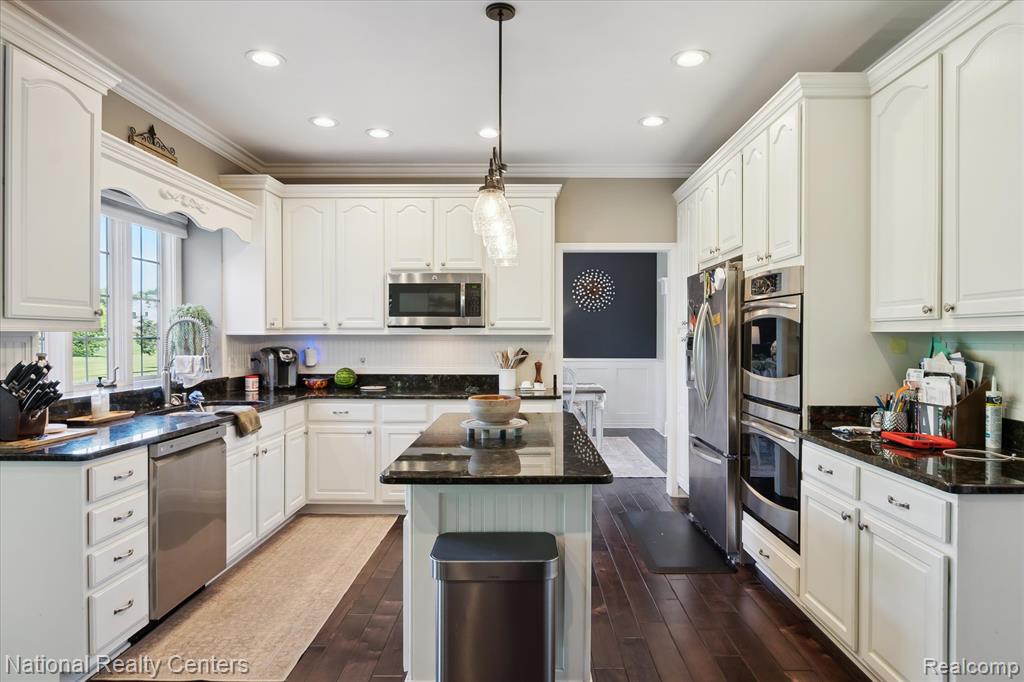 5885 Fairborn, Canton, MI, 48187