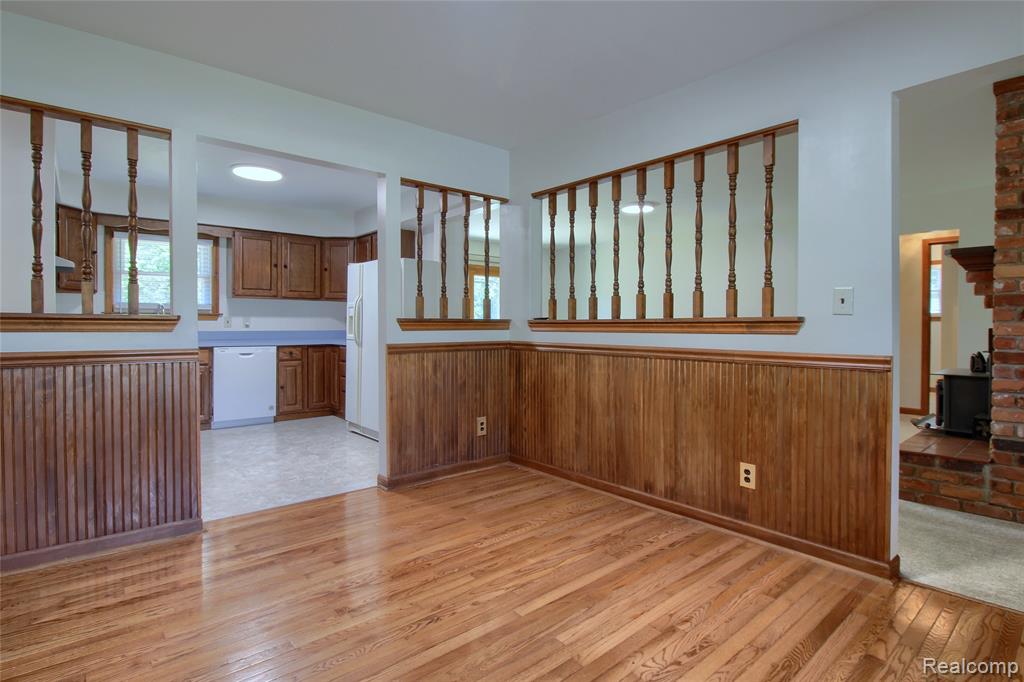 21515 Huron River Drive, New Boston, MI 48164 — Photo 11